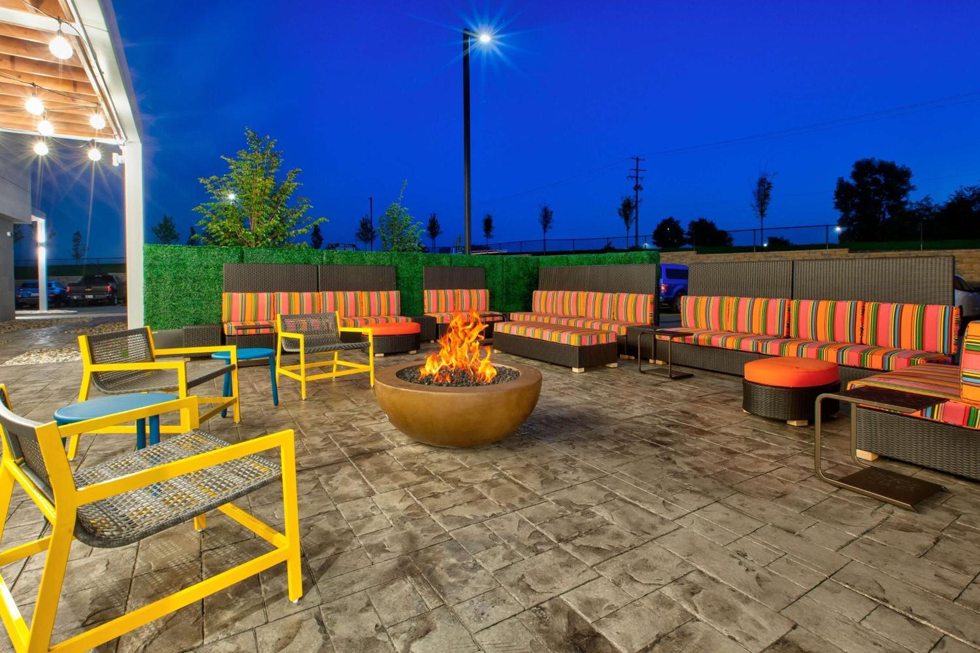 Home2 Suites By Hilton Grand Rapids South Byron Center Εξωτερικό φωτογραφία